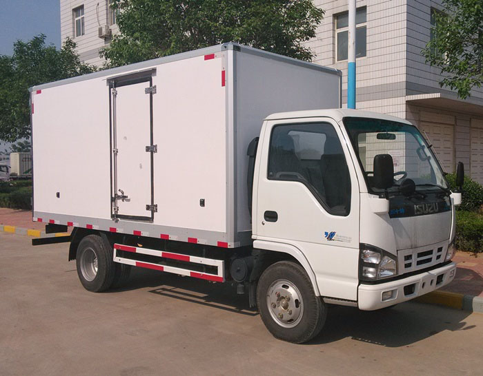 Insulated box truck